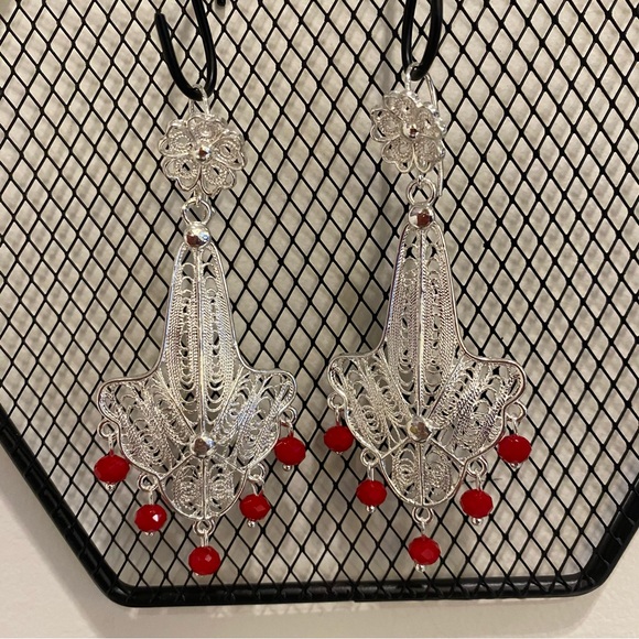 XXL Filigree silver tone accent earrings - Picture 8 of 8